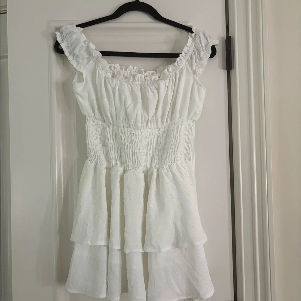 Elegant White Ruffled Women's dress - Picture 2 of 2